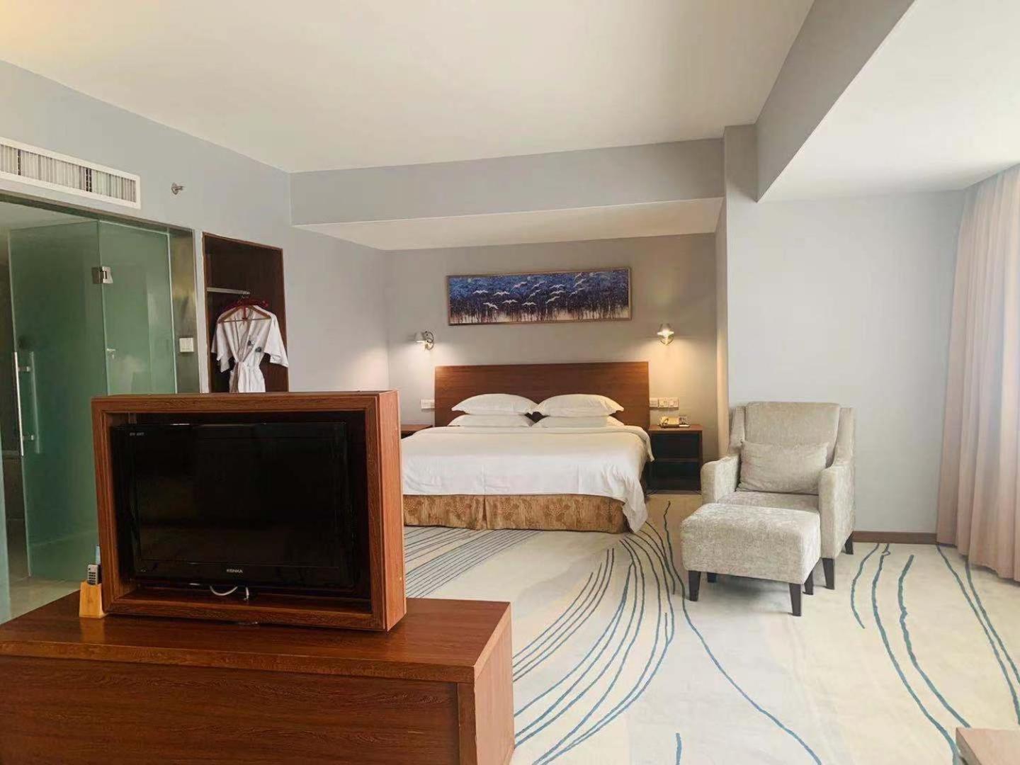 Days Inn Гуанчжоу Экстерьер фото