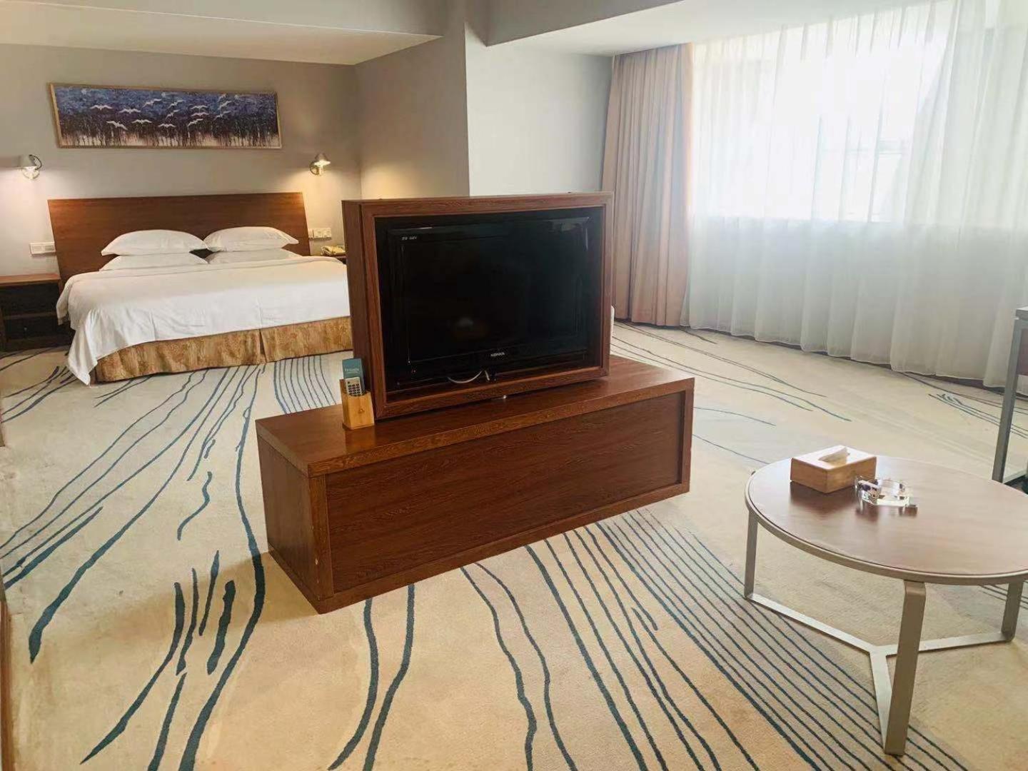 Days Inn Гуанчжоу Экстерьер фото